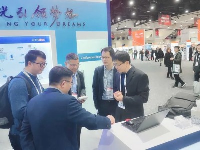 信雙雄，福晶科技與光迅科技爭霸記