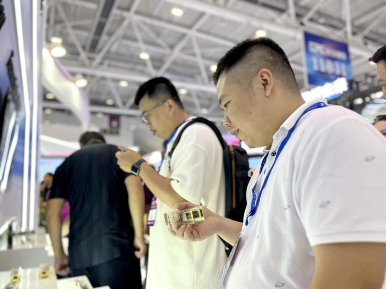 光迅科技開啟超導通信新時代，技術革新與未來藍圖,光迅科技超導通信技術圖示,光迅科技超導,第1張