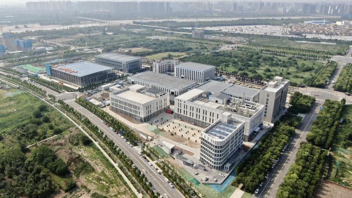 信巨頭對決，源杰科技與光迅科技核心差異揭秘,信領域企業(yè)對比圖,源杰科技光迅科技區(qū)別,第1張